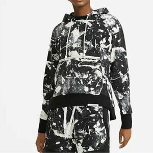 Nike Monochrome Women’s  Sweater